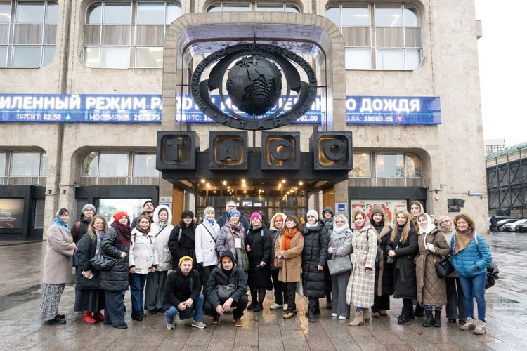 001_DUX_5810-Molchanovsky-Alexei